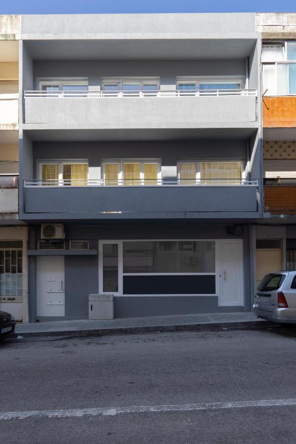 Sweet Sunny Flat W/ Balcony - Gaia Appartamento Vila Nova de Gaia Esterno foto