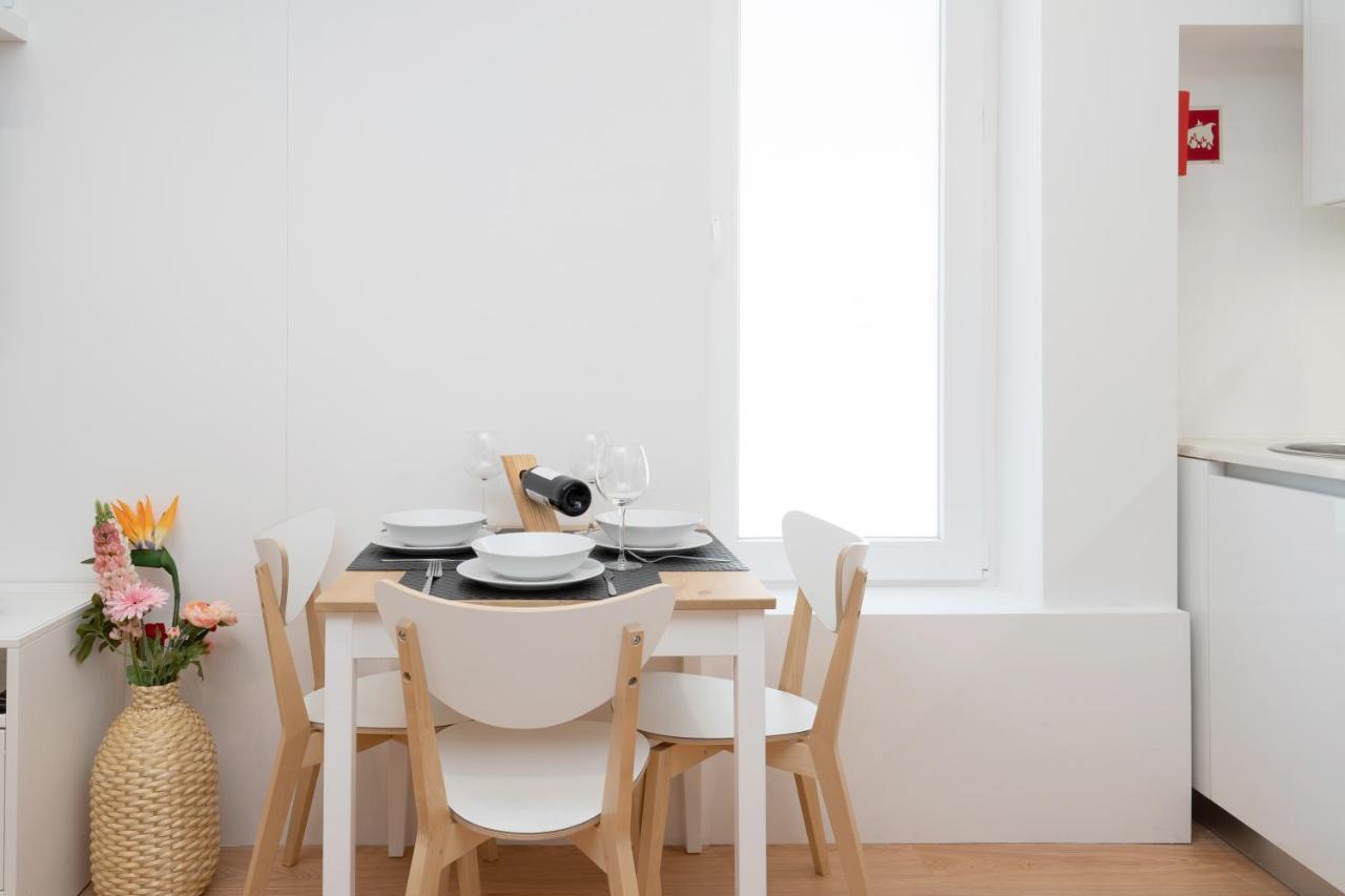 Sweet Sunny Flat W/ Balcony - Gaia Appartamento Vila Nova de Gaia Esterno foto